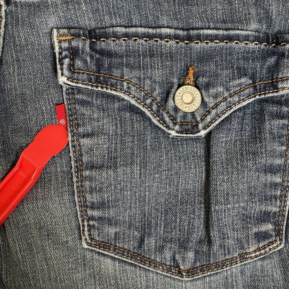 Levis 512 Shorts Womens 8 Blue Denim Perfectly Slimming Jean Bermuda Pocket Flap - Picture 3 of 9